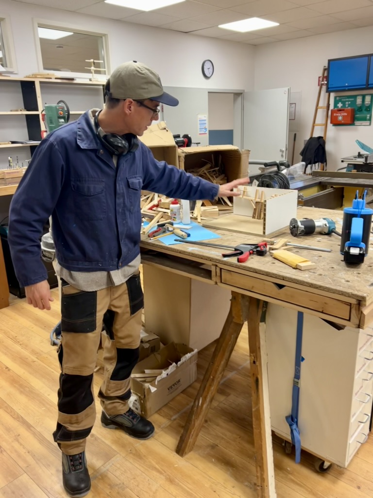 C44ADE0E-4F94-4FB9-9878-AFD6E9ADF644_1_105_c